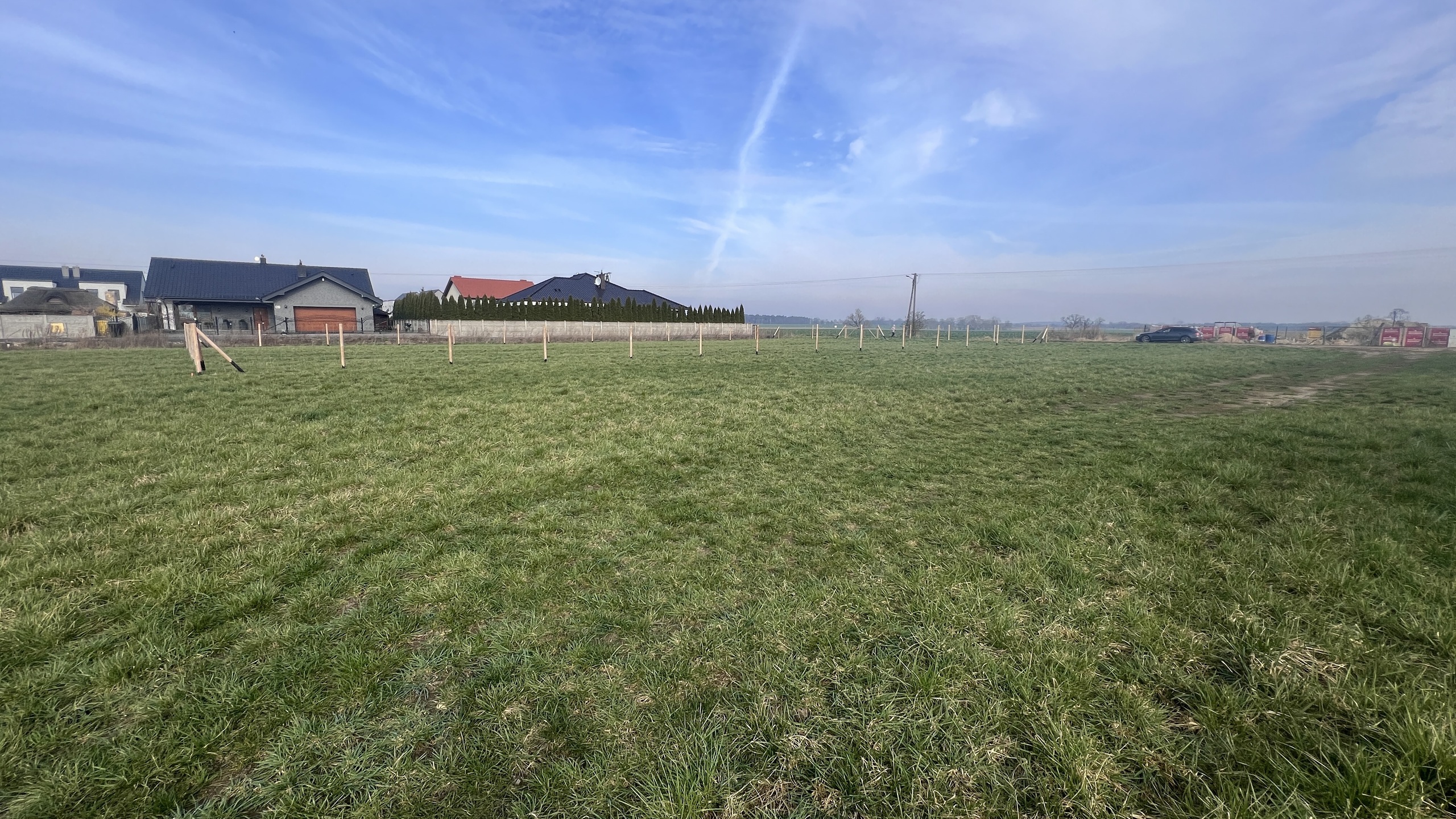 Działka budowlana w spokojnej okolicy - zdjęcie 6