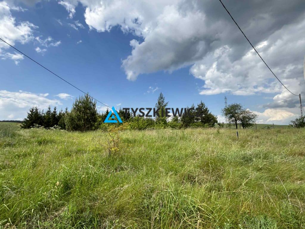 Urokliwa działka w Kolinczu - zdjęcie 1