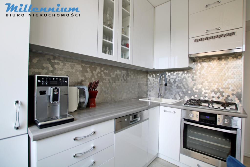 Idealne mieszkanie z loggią w spokojnej dzielnicy - zdjęcie 6