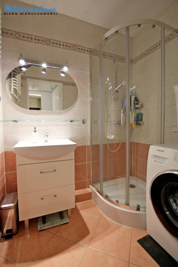 Idealne mieszkanie z loggią w spokojnej dzielnicy - zdjęcie 9