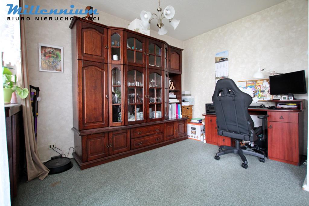 Idealne mieszkanie z loggią w spokojnej dzielnicy - zdjęcie 13