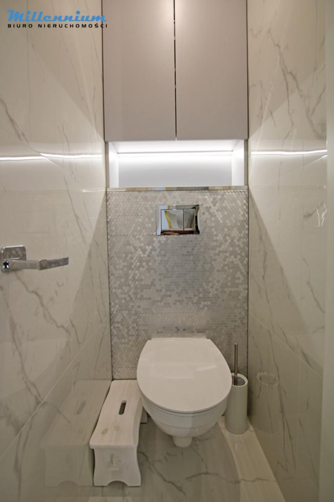 Idealne mieszkanie z loggią w spokojnej dzielnicy - zdjęcie 4