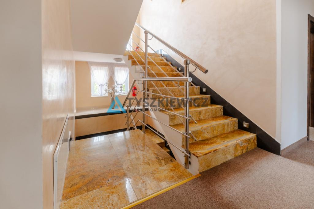 Wyjątkowy dom w miejscowości nadmorskiej - zdjęcie 10