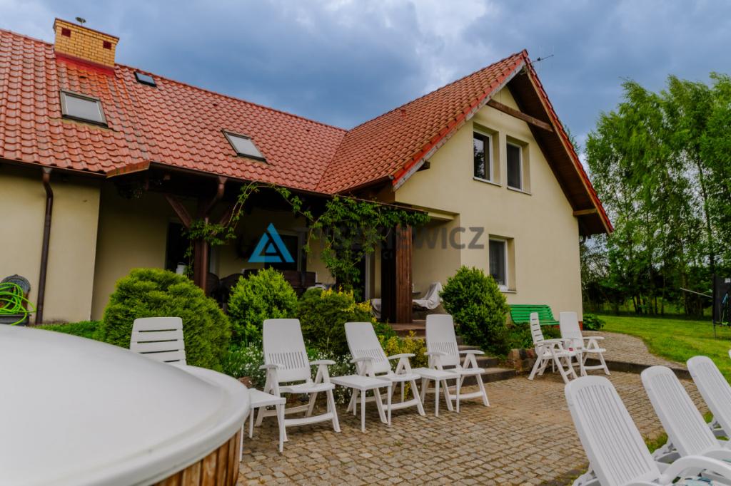 Posiadłość z dużą działką przy linii brzegowej - zdjęcie 21