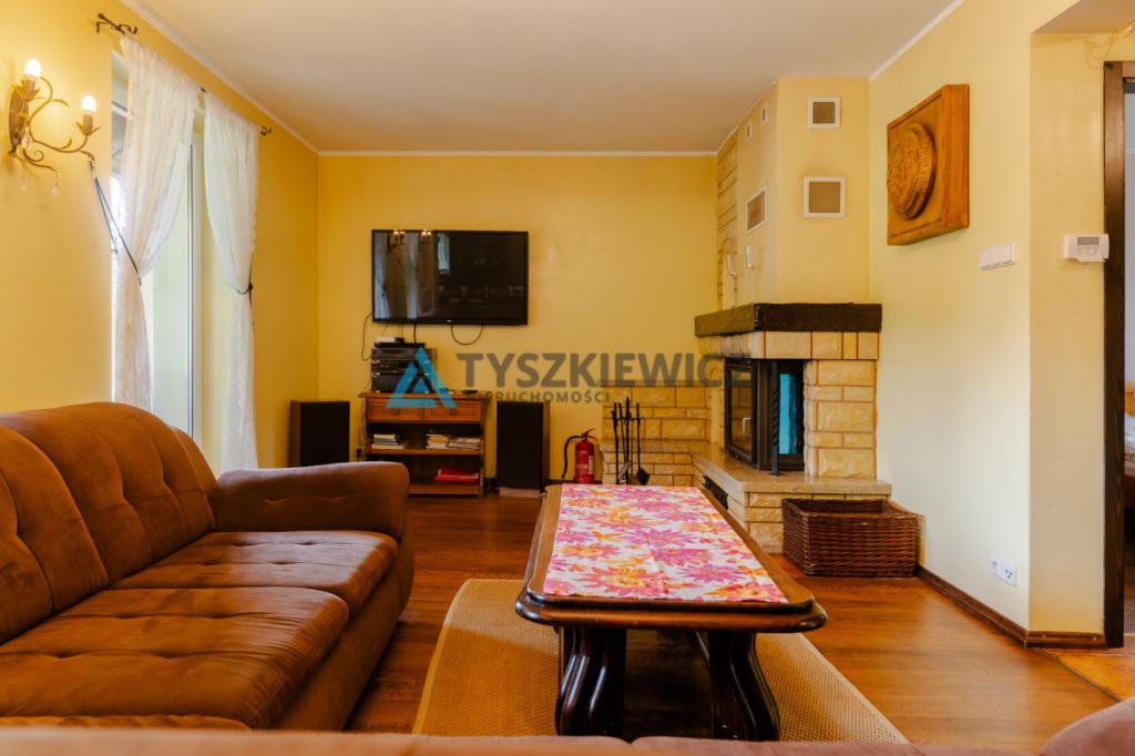 Posiadłość z dużą działką przy linii brzegowej - zdjęcie 6