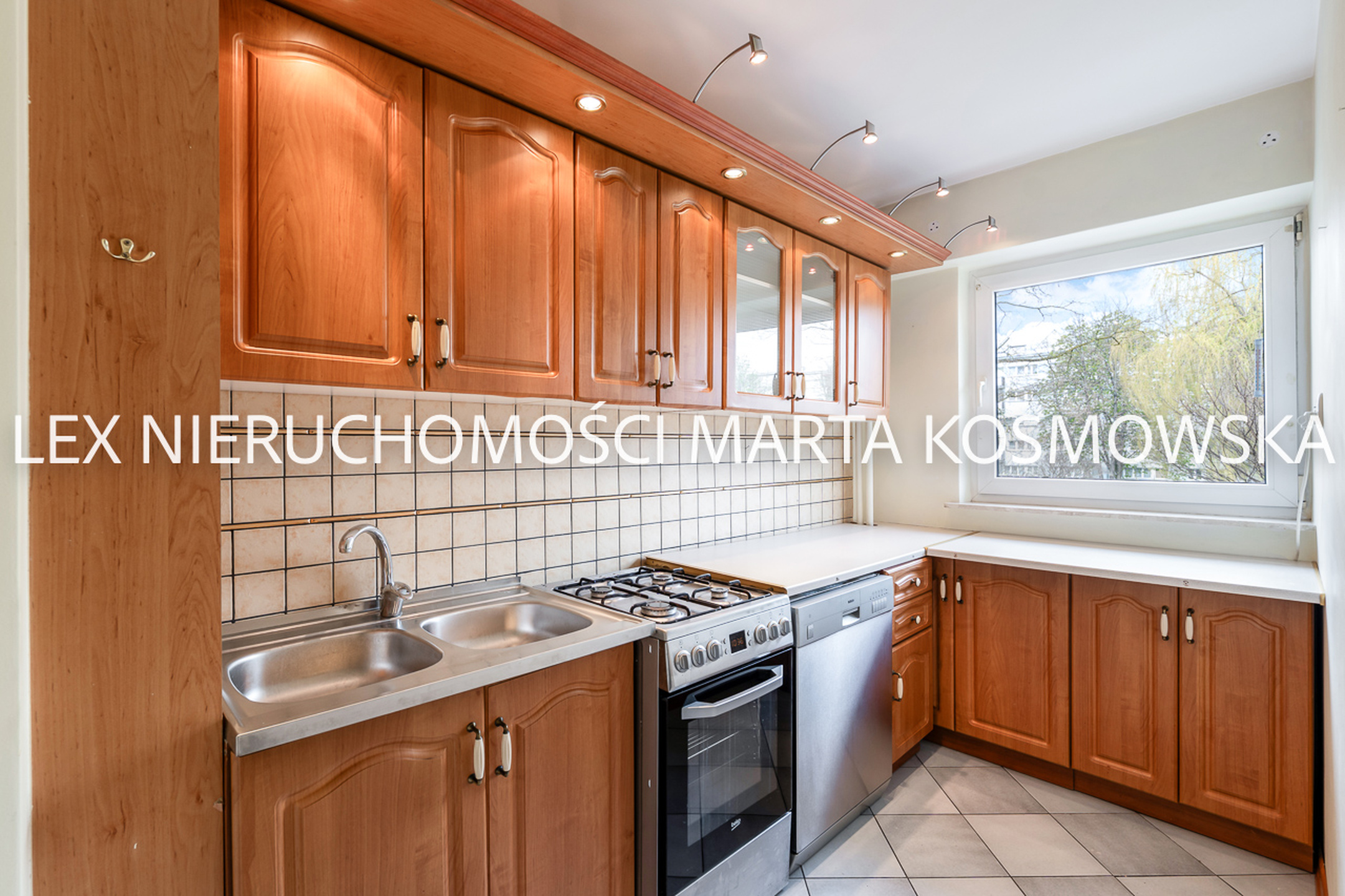 Targówek ul.Łojewska, 3 pok.47 m piętro 1, piwnica - zdjęcie 1
