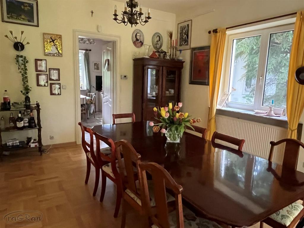 Wolnosojąca, duża rezydencja, 10 pokoi, dwa garaże - zdjęcie 7