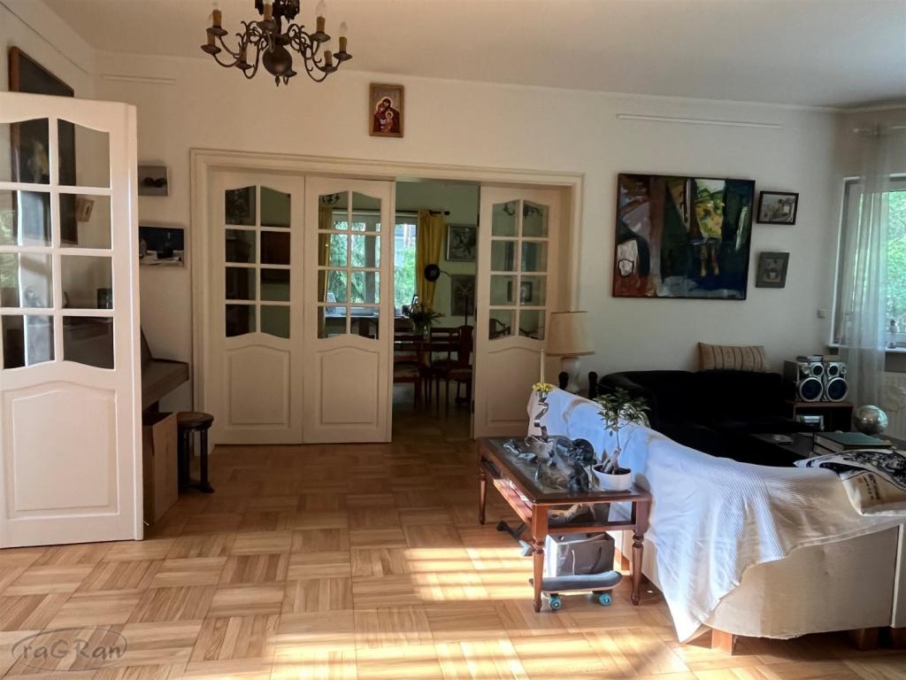 Wolnosojąca, duża rezydencja, 10 pokoi, dwa garaże - zdjęcie 5