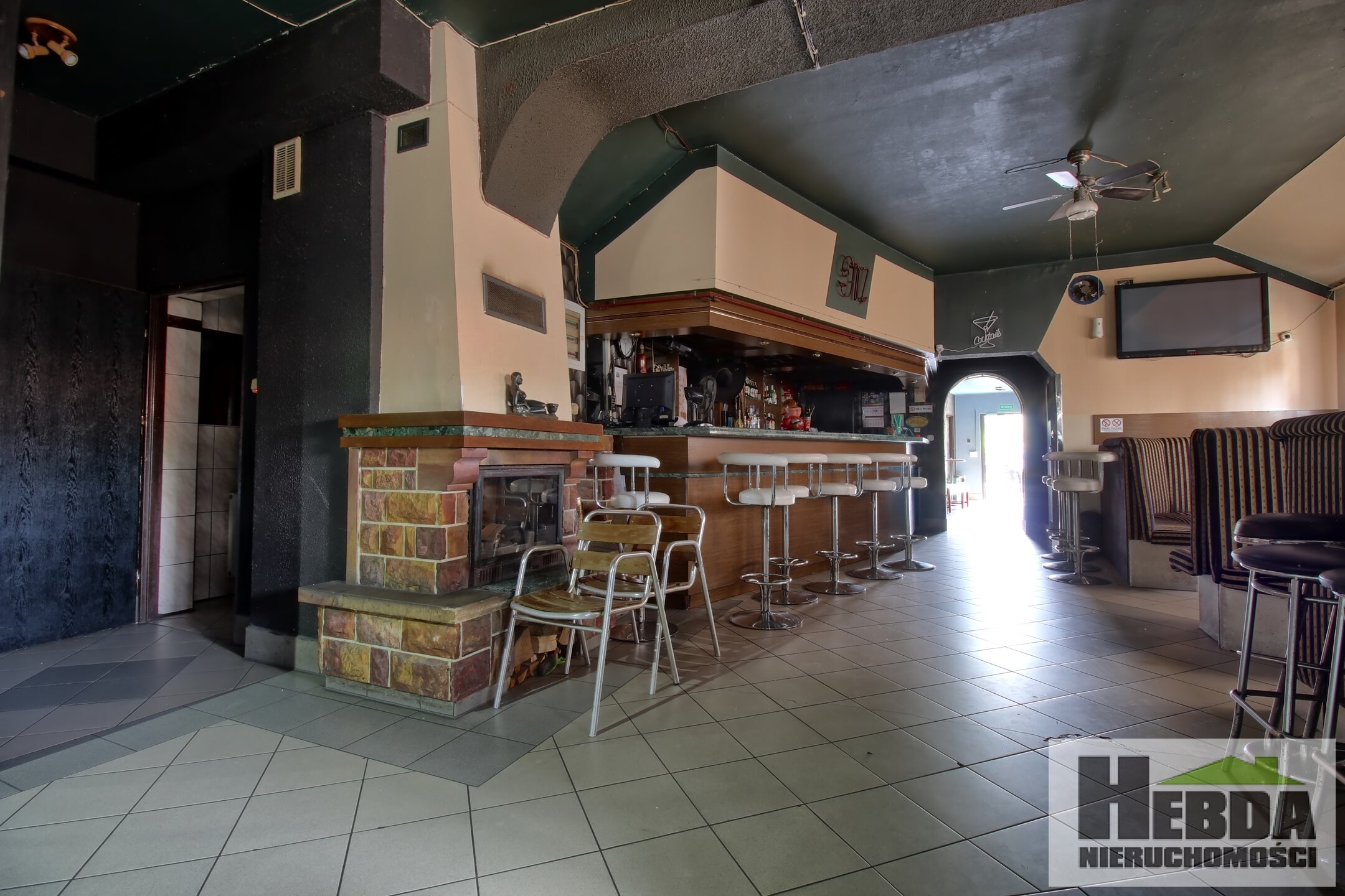 Wyjątkowa nieruchomość w Tarnowie - dom w zabudowie bliźniaczej z legendarnym lokalem usługowym "Meksyk" - zdjęcie 14