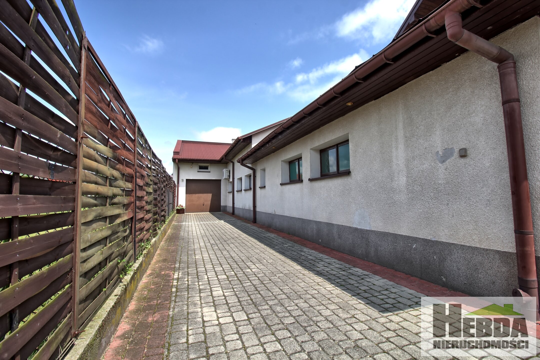 Wyjątkowa nieruchomość w Tarnowie - dom w zabudowie bliźniaczej z legendarnym lokalem usługowym "Meksyk" - zdjęcie 3