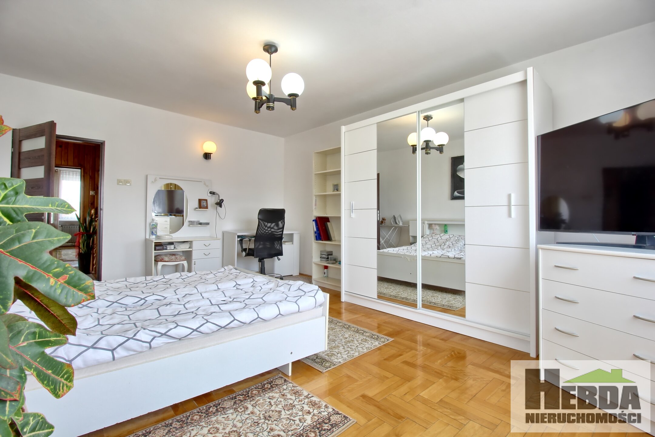 Wyjątkowa nieruchomość w Tarnowie - dom w zabudowie bliźniaczej z legendarnym lokalem usługowym "Meksyk" - zdjęcie 9