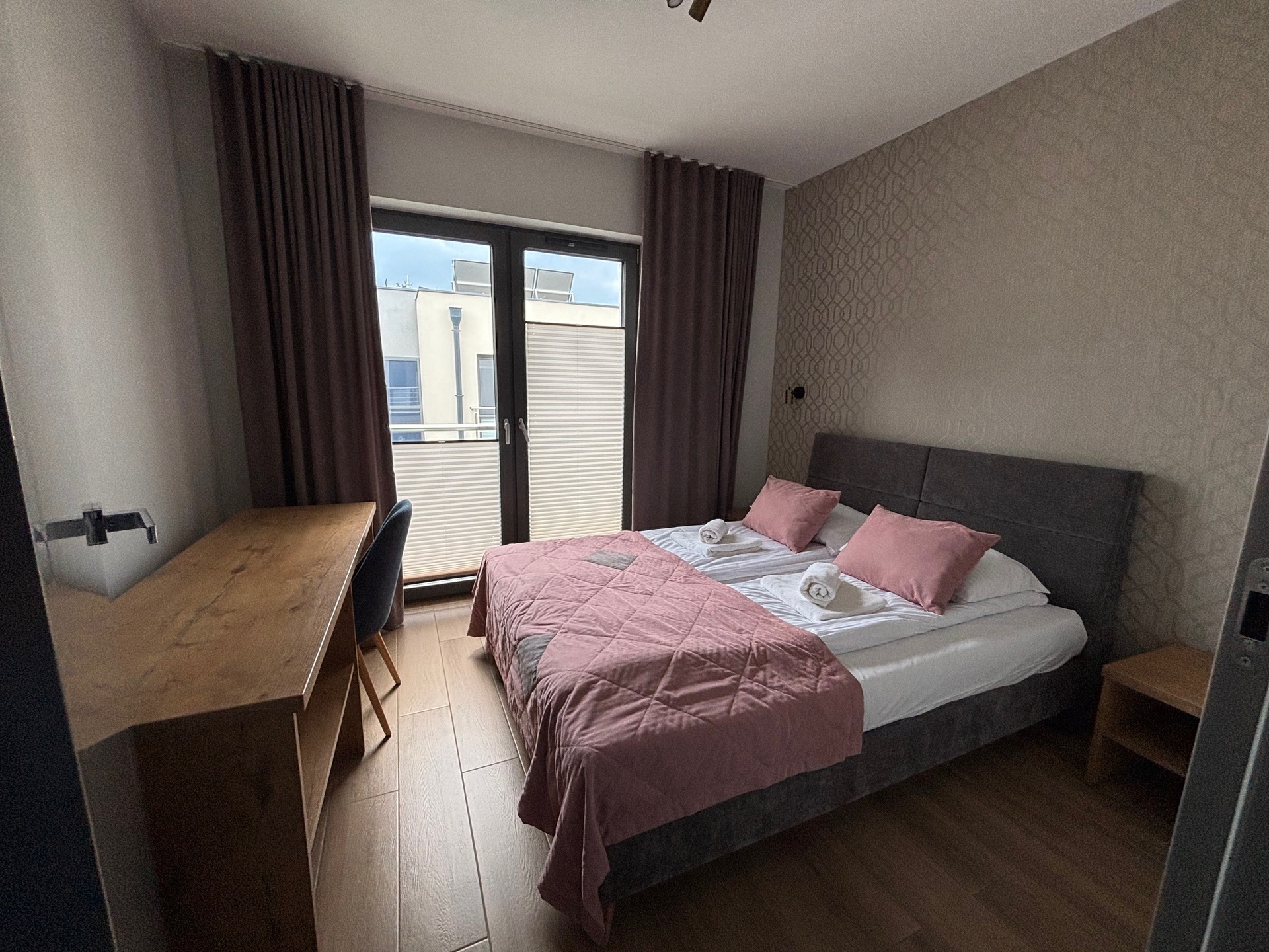 Dwa super apartamentowce wysoki standard  do morza 300 m basen - zdjęcie 8