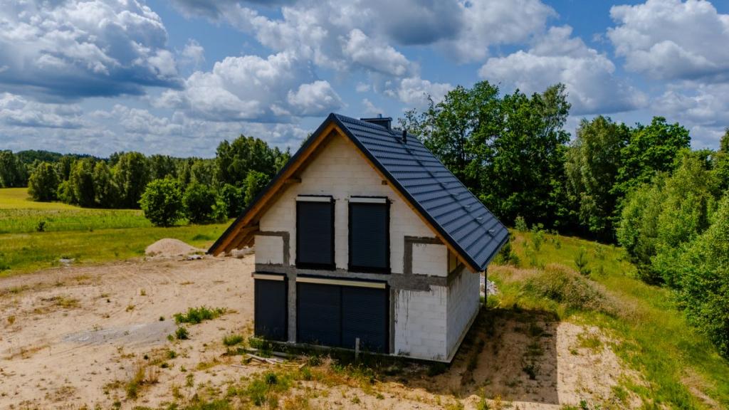 Dom w stanie surowym zamkniętym - Jamno k. Bytowa - zdjęcie 23
