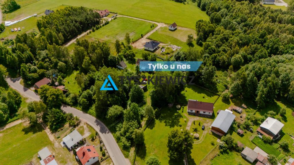 Urokliwe siedlisko w otoczeniu zieleni- Krosnowo - zdjęcie 1