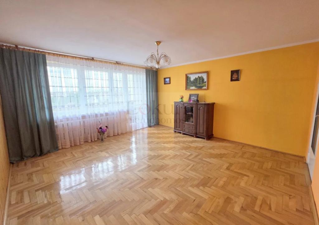 Bemowo - trzy pokoje obok stacji metra Ratusz - zdjęcie 2