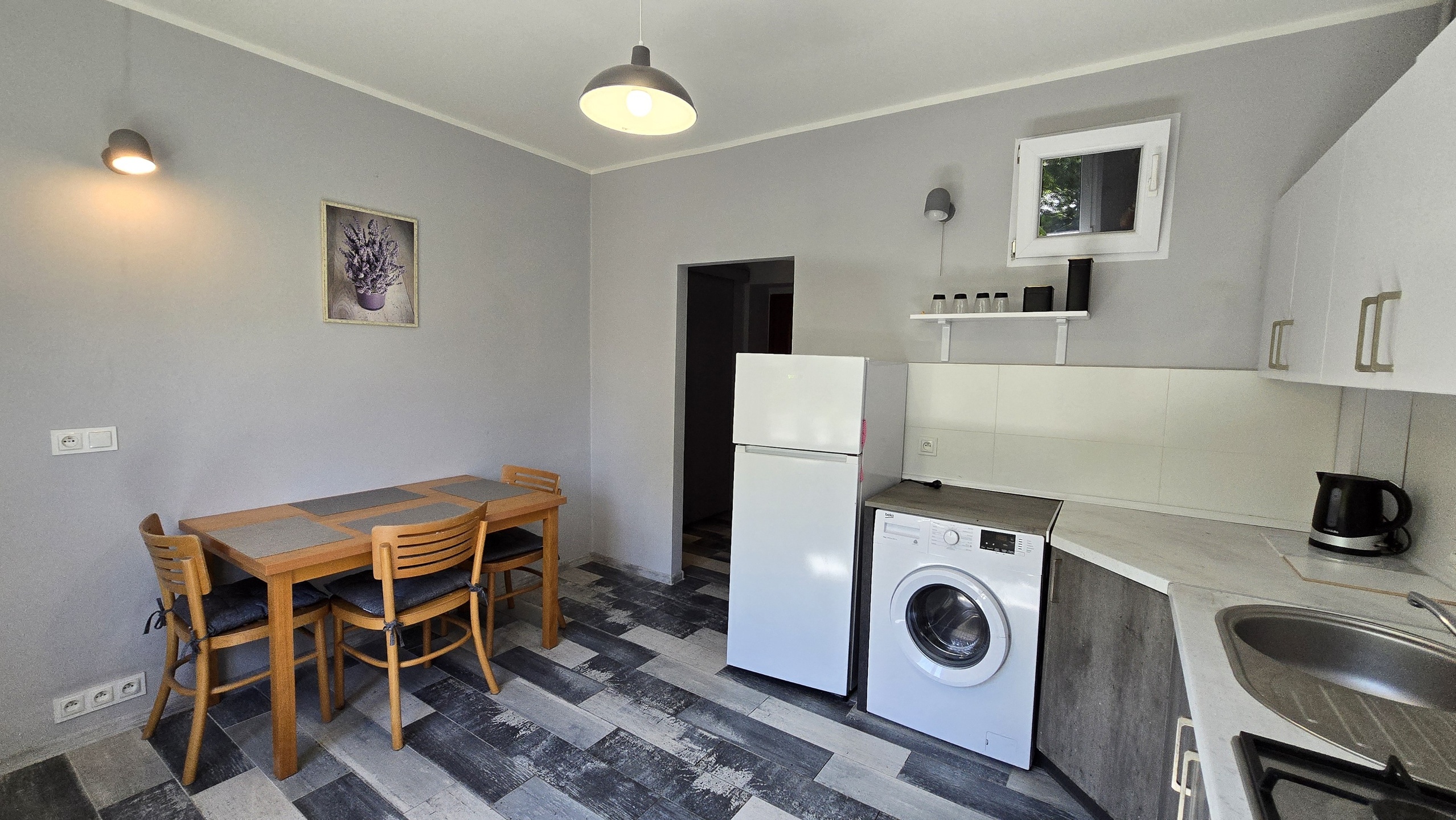 Przestronna kawalerka do sprzedaży w niskim bloku na Koszutce! - zdjęcie 6