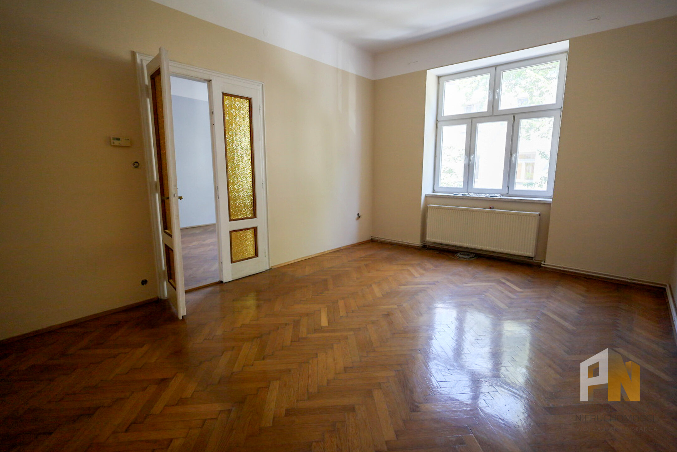 Kamienica w centrum miasta - zdjęcie 6