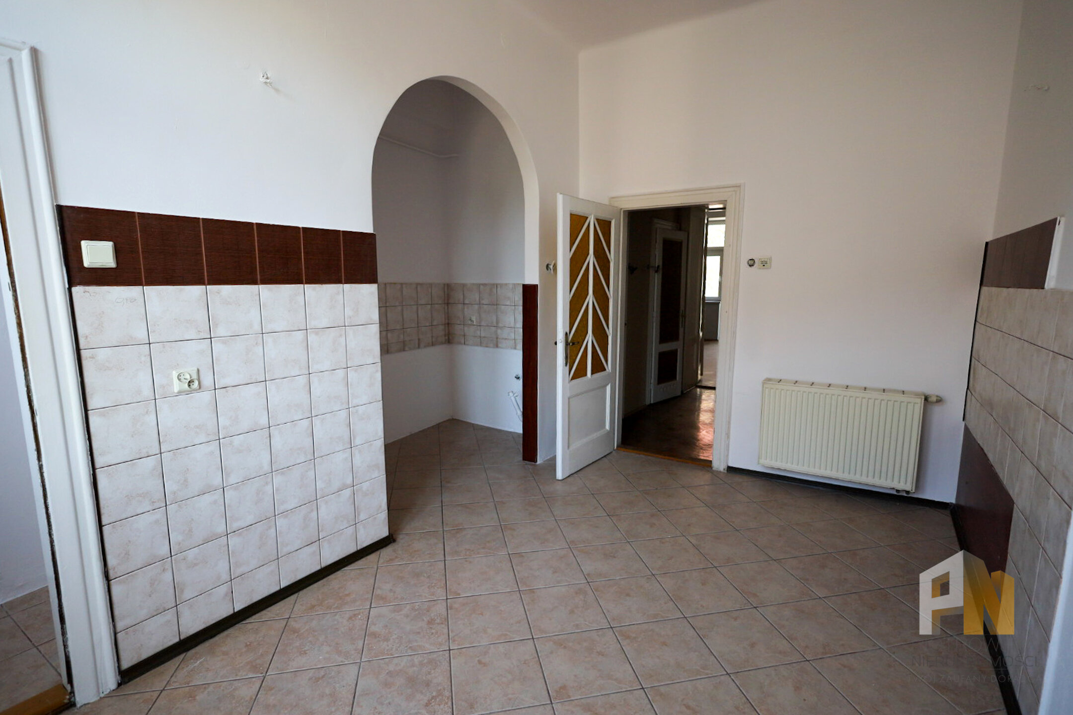 Kamienica w centrum miasta - zdjęcie 8