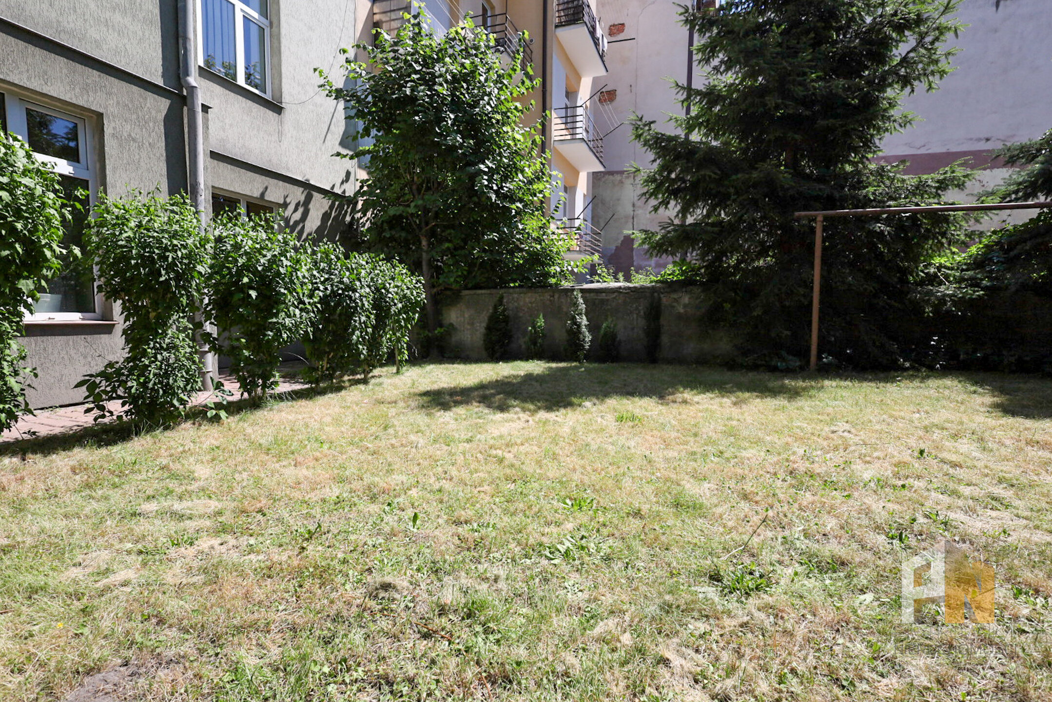 Kamienica w centrum miasta - zdjęcie 3