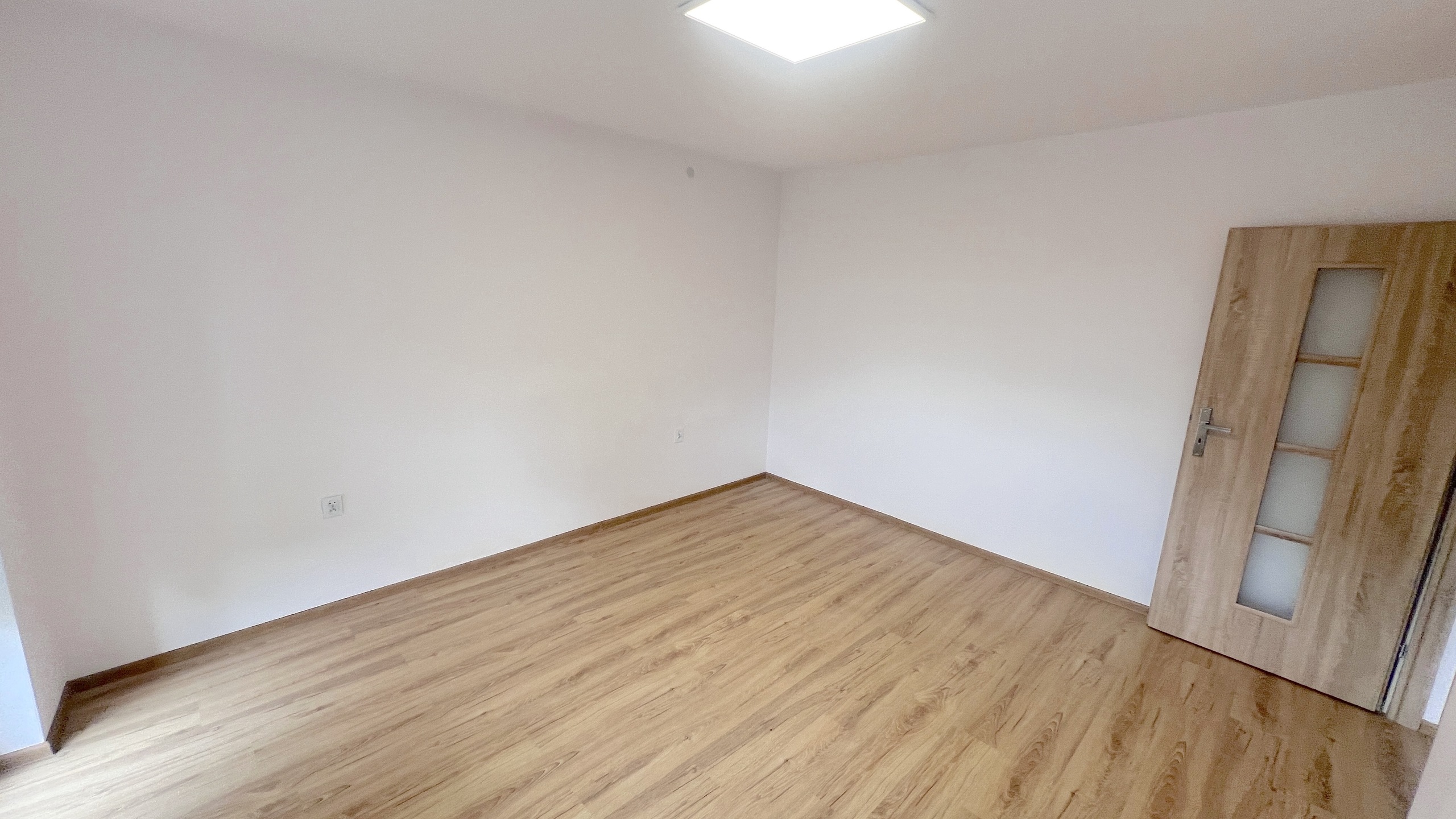 Dom po generalnym remoncie w widocznym miejscu - zdjęcie 16