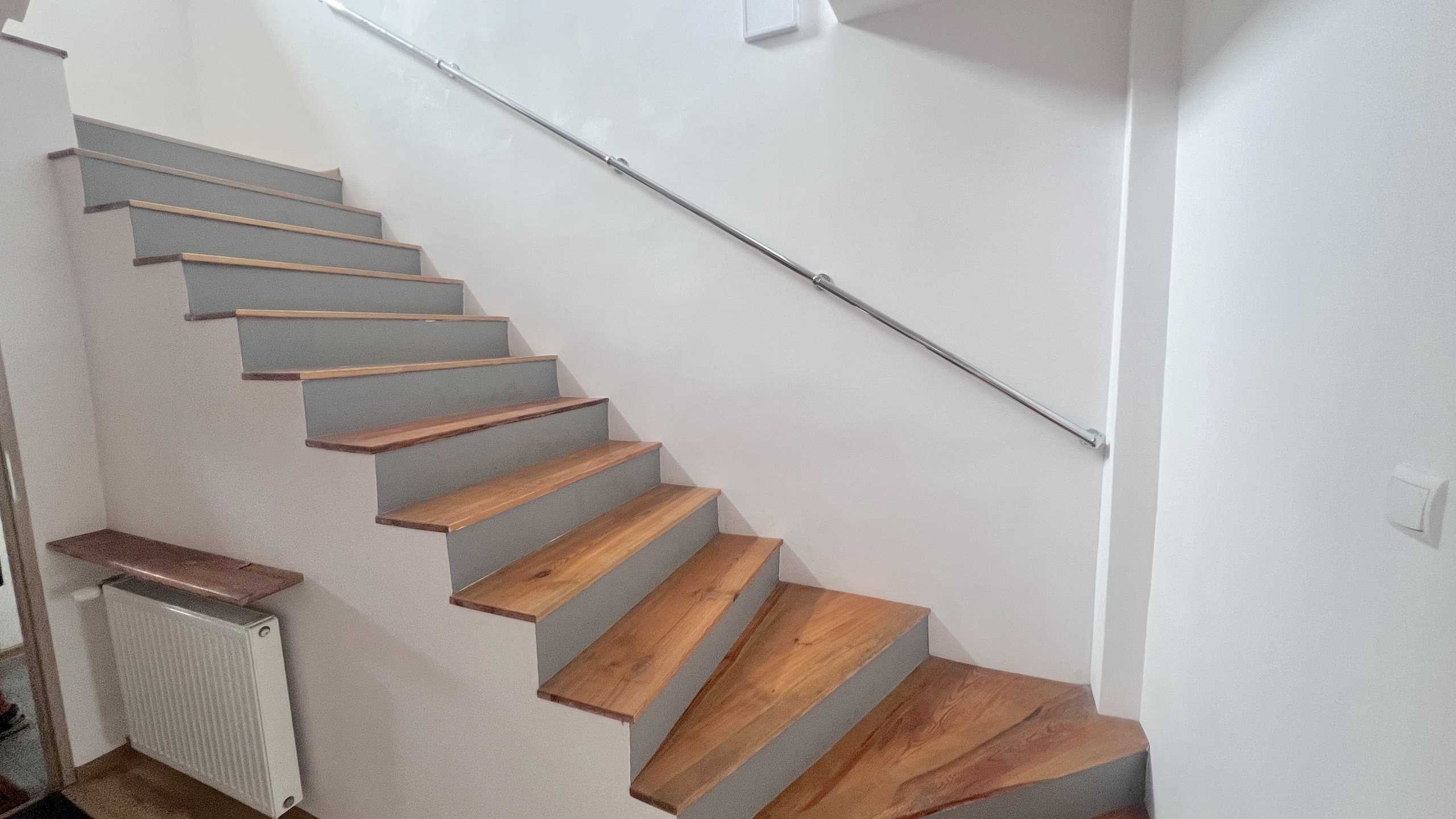 Dom po generalnym remoncie w widocznym miejscu - zdjęcie 6