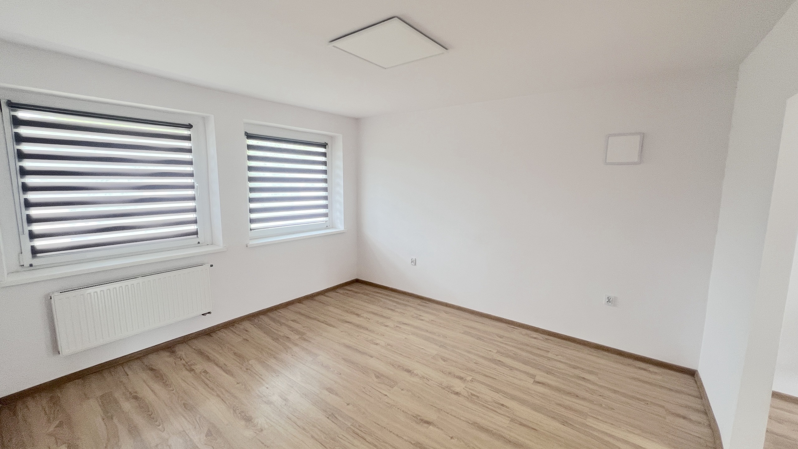 Dom po generalnym remoncie w widocznym miejscu - zdjęcie 4