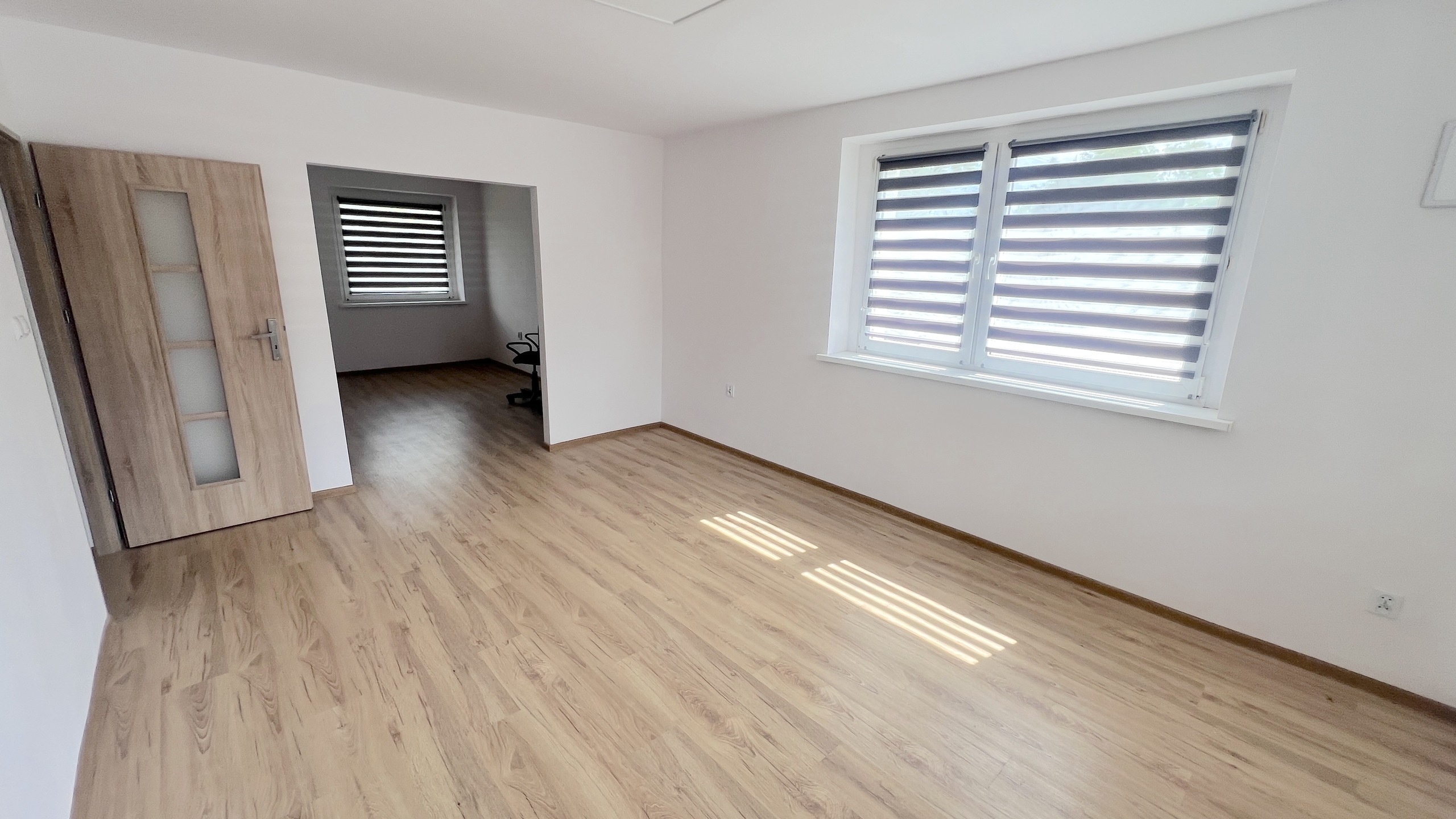 Dom po generalnym remoncie w widocznym miejscu - zdjęcie 2