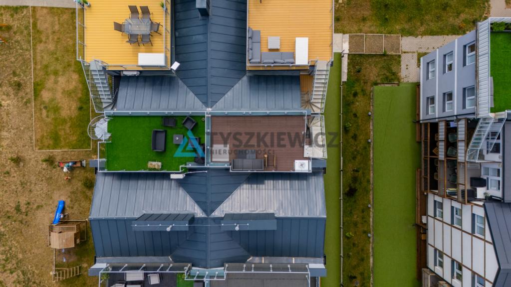 Dwupoziomowy lokal z tarasem nad morzem - zdjęcie 26