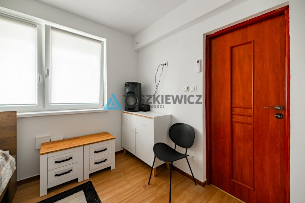 Dwupoziomowy lokal z tarasem nad morzem - zdjęcie 7
