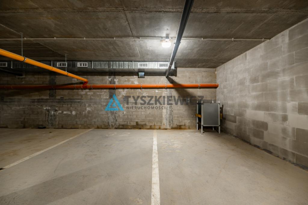 Dwupoziomowy lokal z tarasem nad morzem - zdjęcie 22