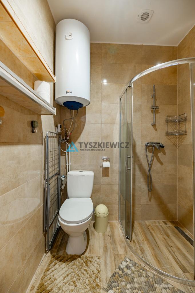 Dwupoziomowy lokal z tarasem nad morzem - zdjęcie 17