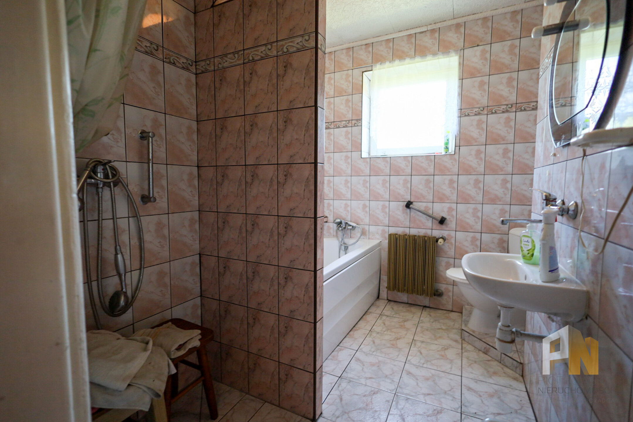 Dom z zabudowaniami i 70 arów działki - zdjęcie 7