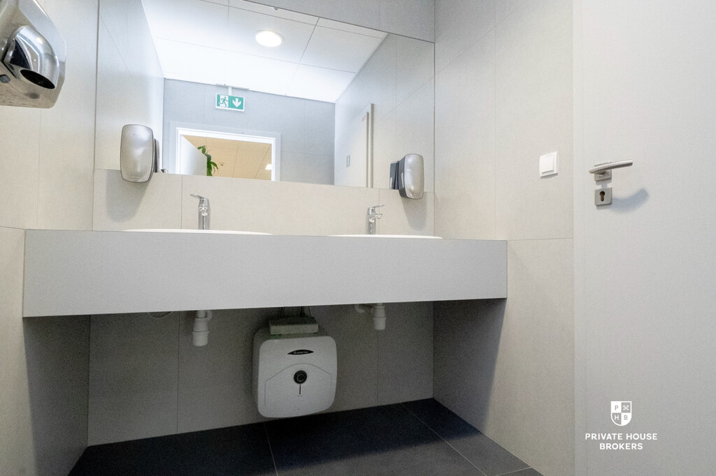 Lokal usługowy do wynajęcia, 341 m², Kraków, Czyżyny, Mieczysława Medweckiego - zdjęcie 9