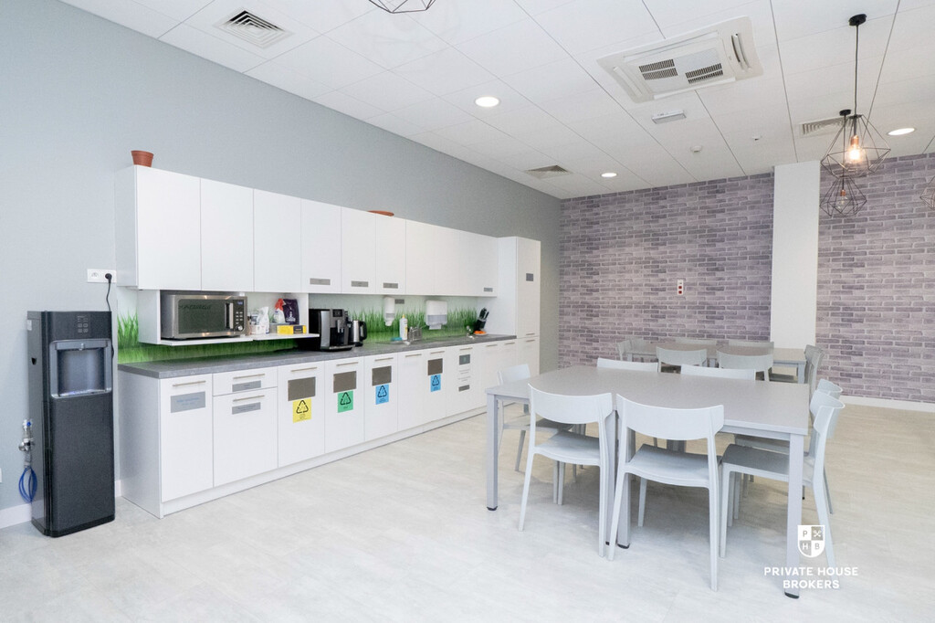 Lokal usługowy do wynajęcia, 341 m², Kraków, Czyżyny, Mieczysława Medweckiego - zdjęcie 8