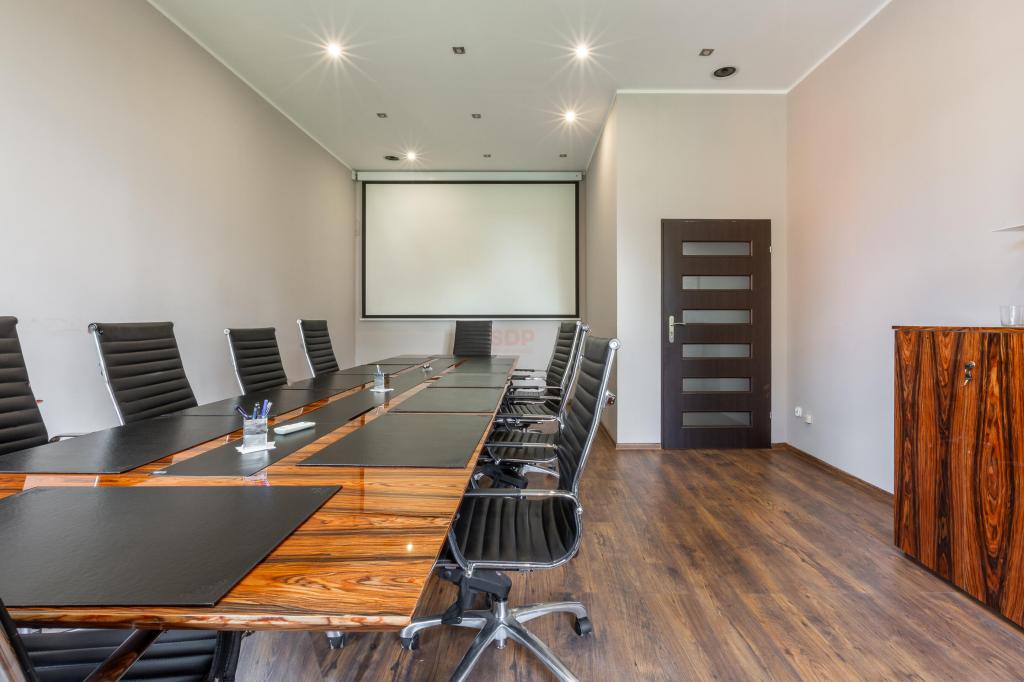 Lokal usługowy na sprzedaż, 2072 m², Legnica, Kawaleryjska - zdjęcie 1
