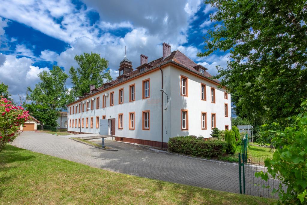 Lokal usługowy na sprzedaż, 2072 m², Legnica, Kawaleryjska - zdjęcie 2