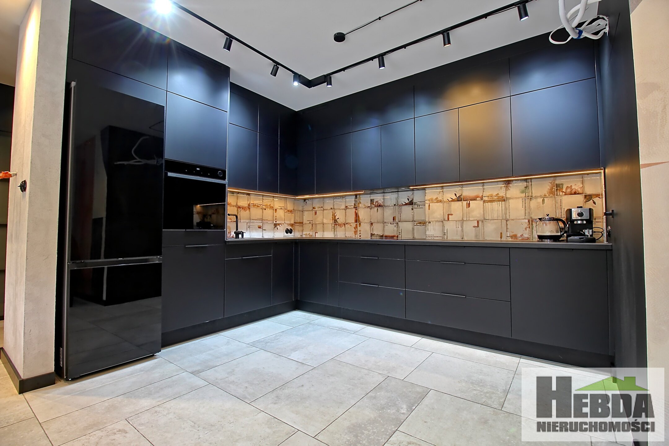 Nowe osiedle!!! bezczynszowy lokal z ogródkiem !!! Koszyce Małe !!! - zdjęcie 2