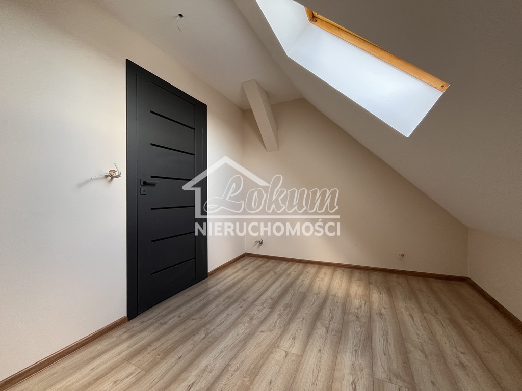 Dom 284&nbsp;m², Załom - zdjęcie 1