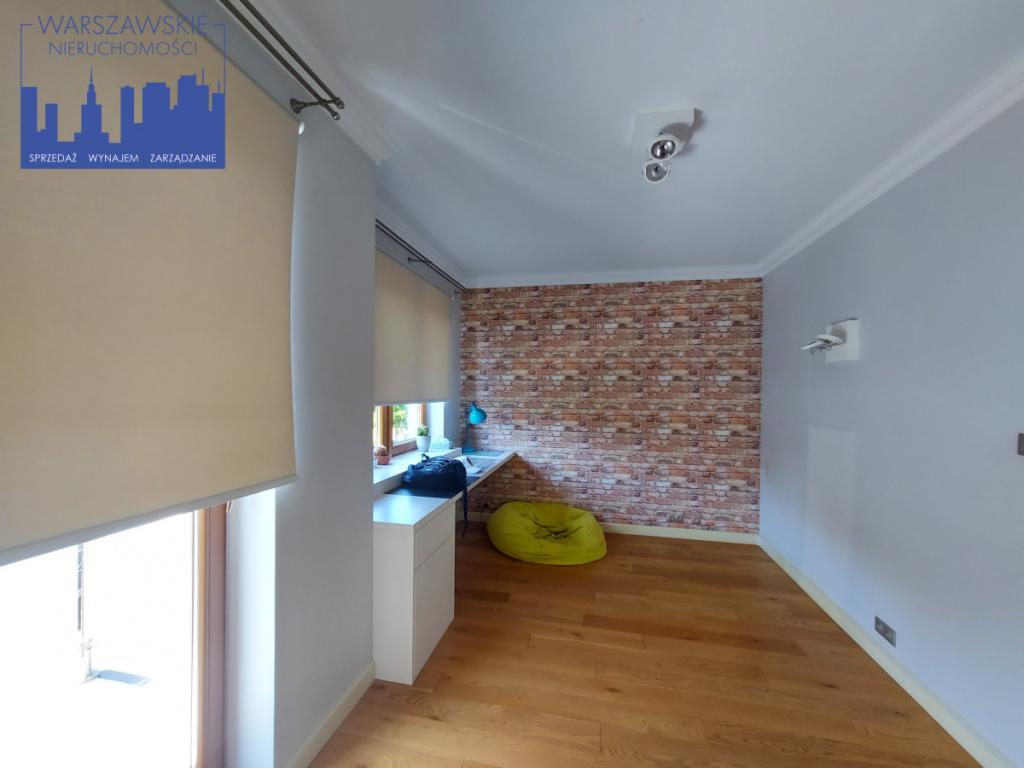 Przytulny dom w centrum Józefosławia - zdjęcie 11