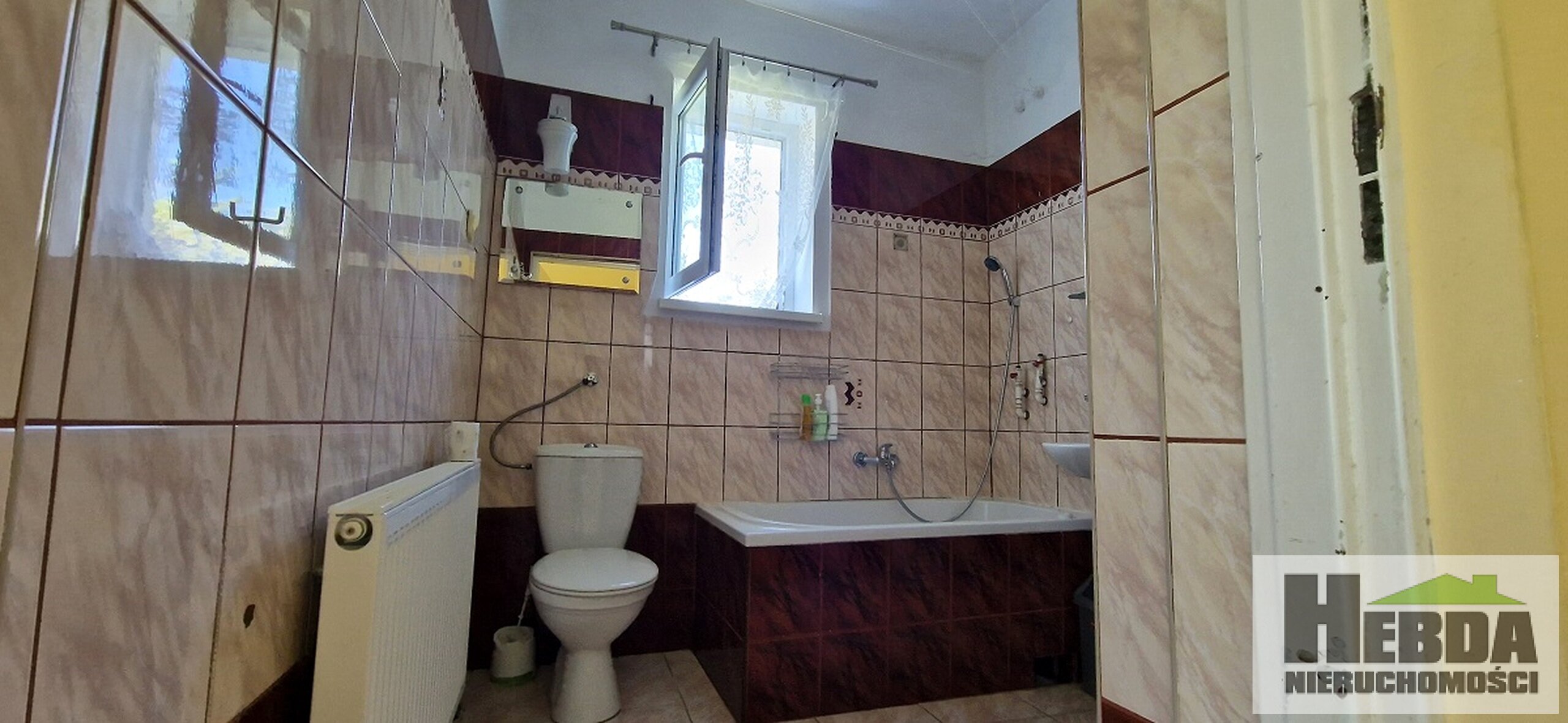 ŁĘKAWICA - SKRZYSZÓW  DOM W BIAŁYCH ELEWACJACH  ( dwa odrebne mieszkania) - zdjęcie 6