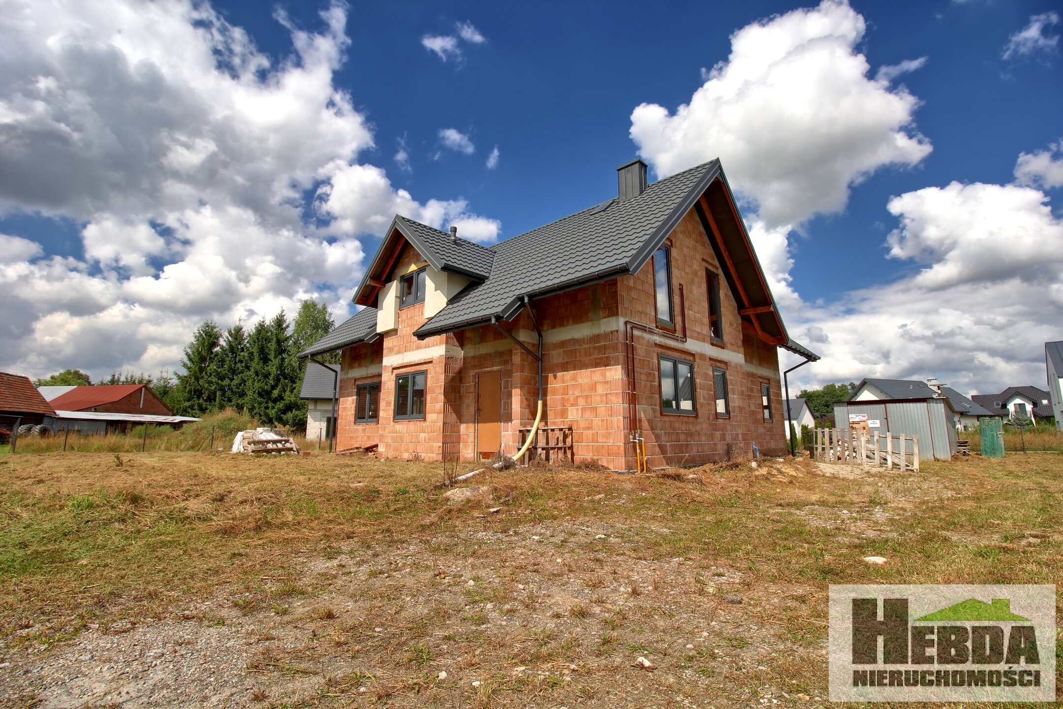 Na sprzedaż: Dom w stanie surowym zamkniętym z dużą działką - Wola Rzędzińska, - zdjęcie 1