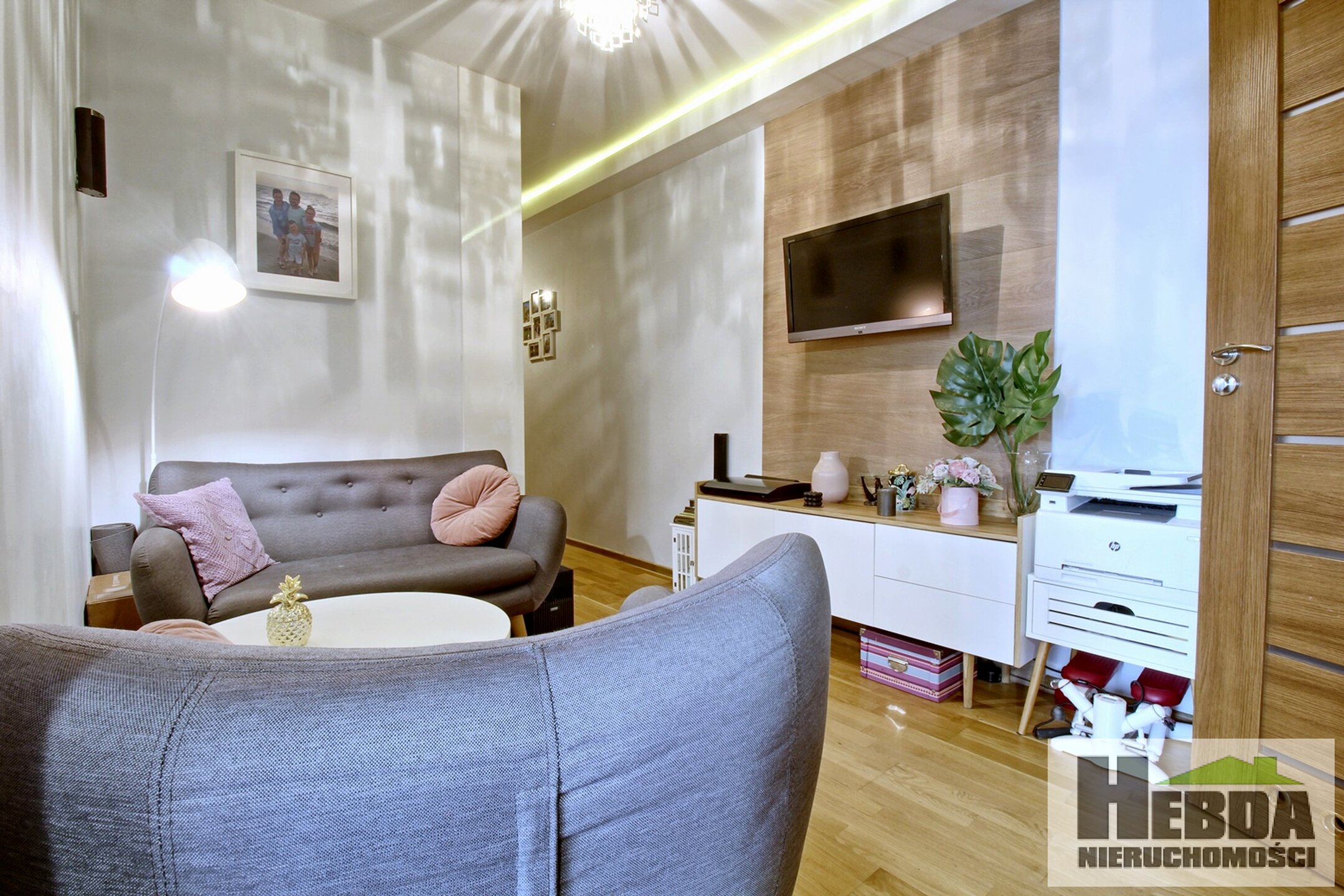 Zamknięte osiedle !!! 2 pokoje !!! Garaż !!! - zdjęcie 1