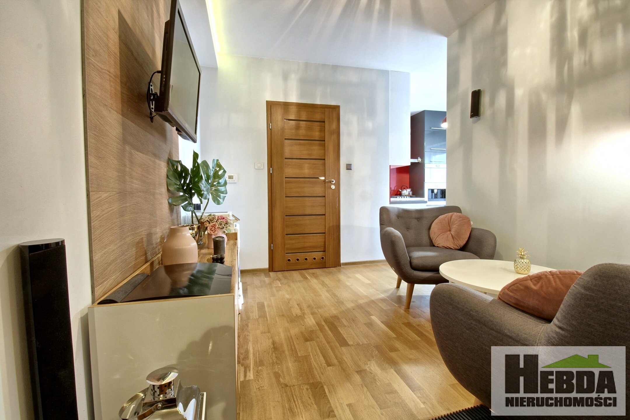 Zamknięte osiedle !!! 2 pokoje !!! Garaż !!! - zdjęcie 8