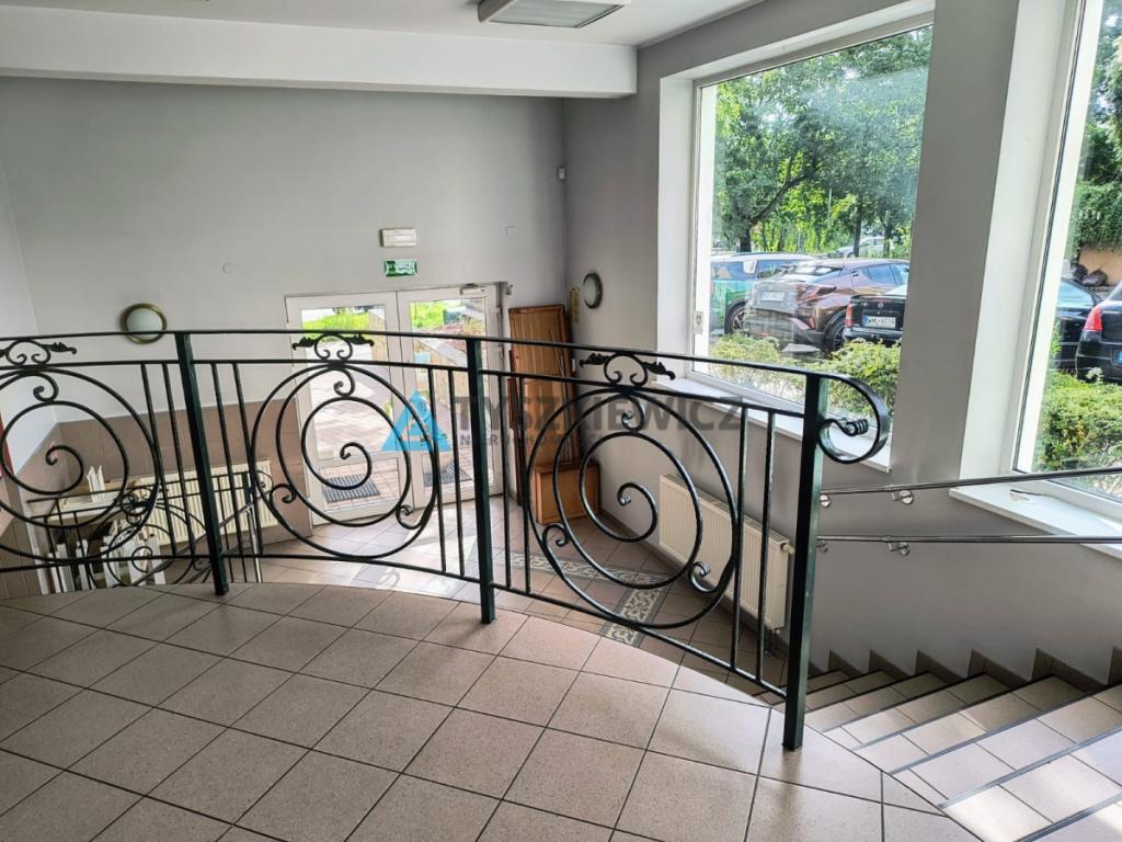 Nietuzinkowy lokal na wynajem 228 m2 | Gdynia - zdjęcie 17