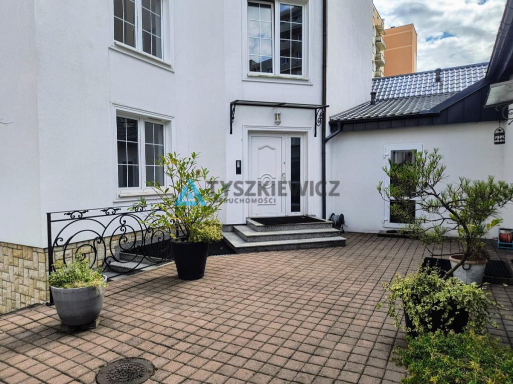 Nietuzinkowy lokal na wynajem 228 m2 | Gdynia - zdjęcie 2