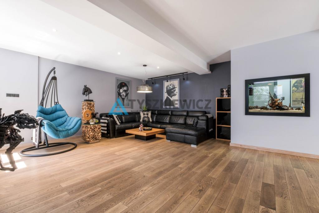 Wyjątkowy dom o designerskiej przestrzeni - Luzino - zdjęcie 25
