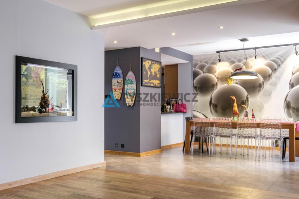 Wyjątkowy dom o designerskiej przestrzeni - Luzino - zdjęcie 26