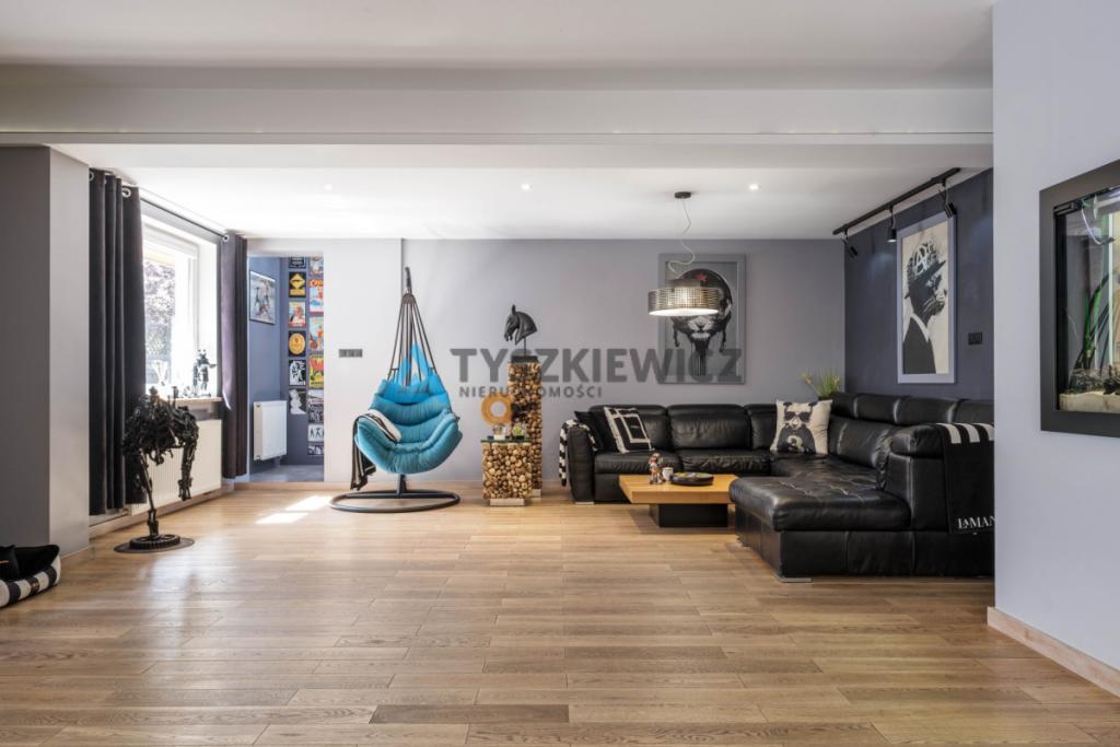 Wyjątkowy dom o designerskiej przestrzeni - Luzino - zdjęcie 3