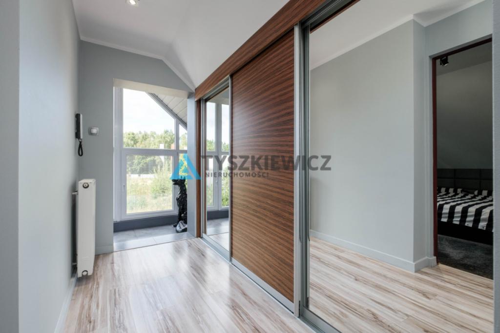 Wyjątkowy dom o designerskiej przestrzeni - Luzino - zdjęcie 13