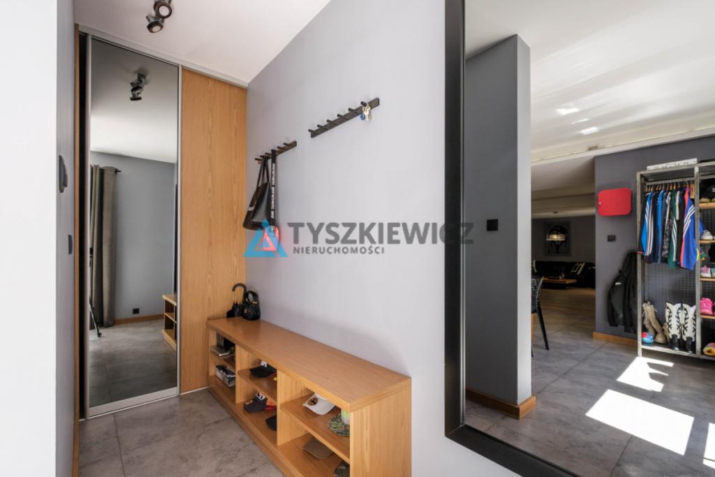 Wyjątkowy dom o designerskiej przestrzeni - Luzino - zdjęcie 6